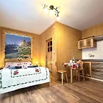 2-4 Osobowy - Wesola - Krupowki 37b - Centrum